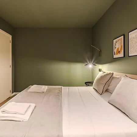 Work And Tourism Apart. Well Located Apartment *